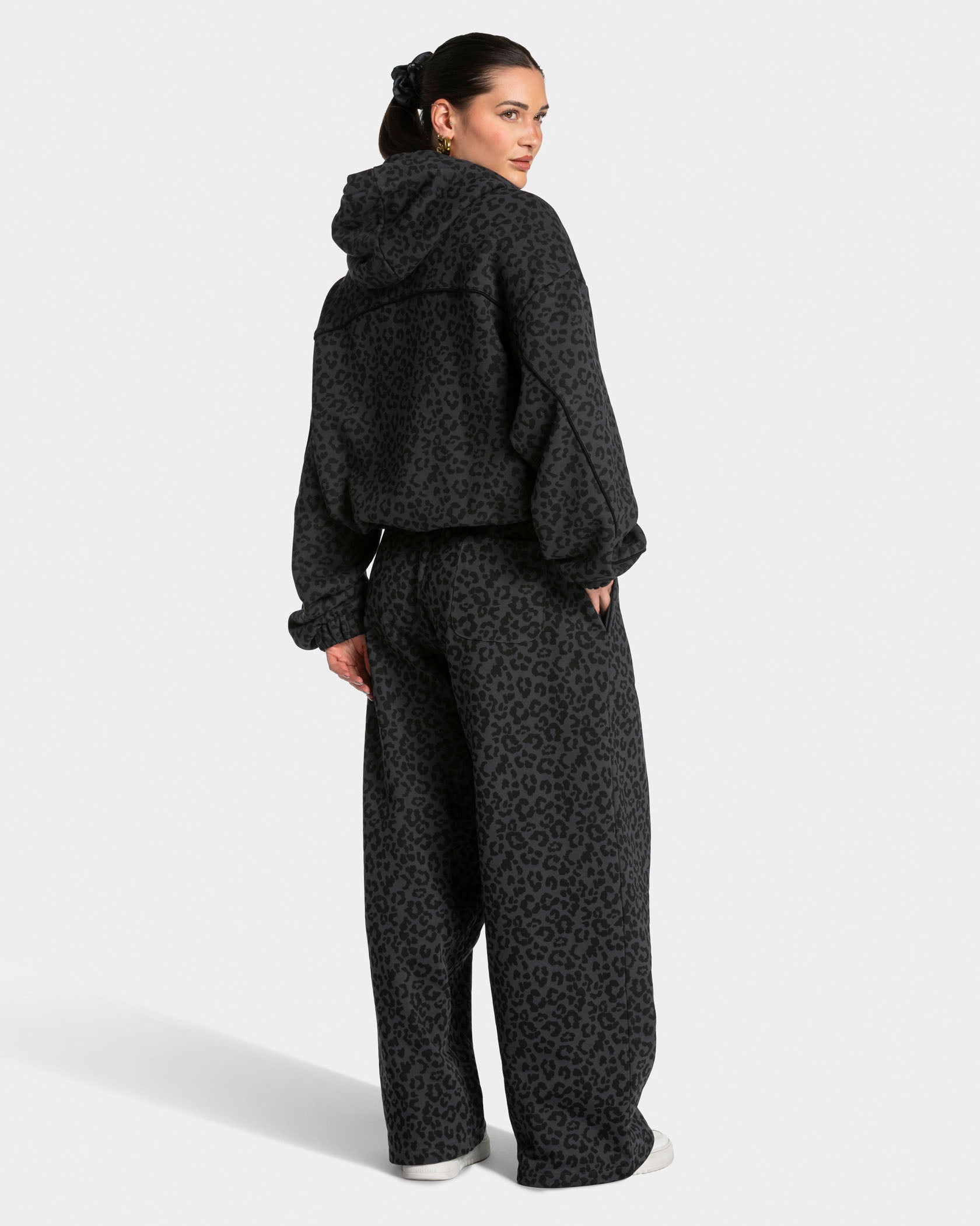 Sweat à capuche Contrastline « léopard noir »