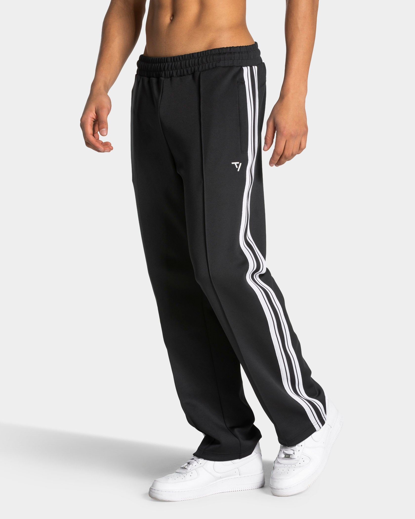 Club Straight Leg Jogger "Schwarz"