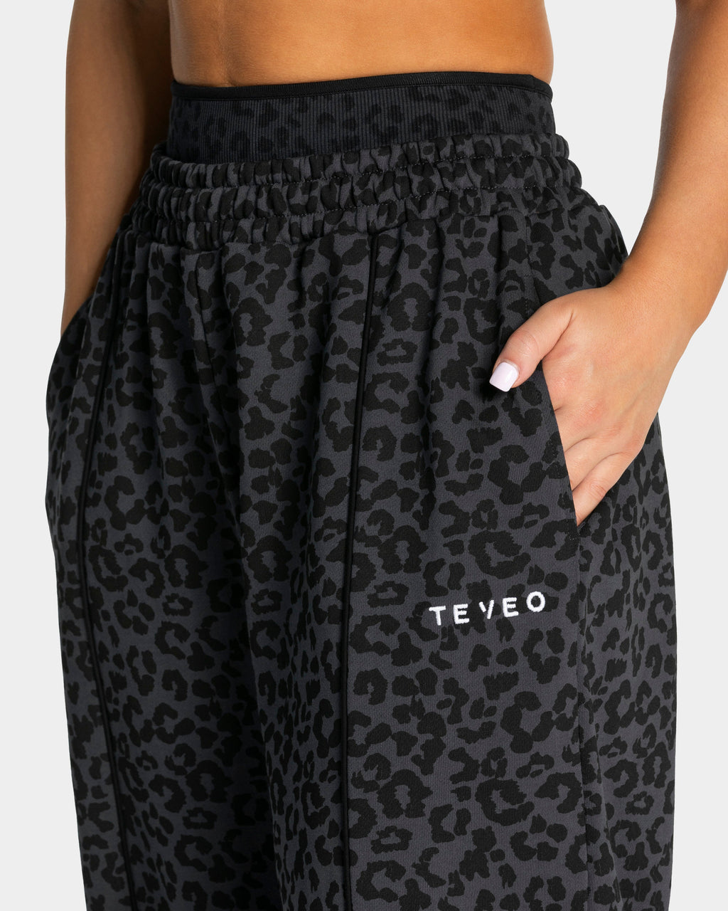 Pantalon de jogging Wide Leg Contrastline « léopard noir »