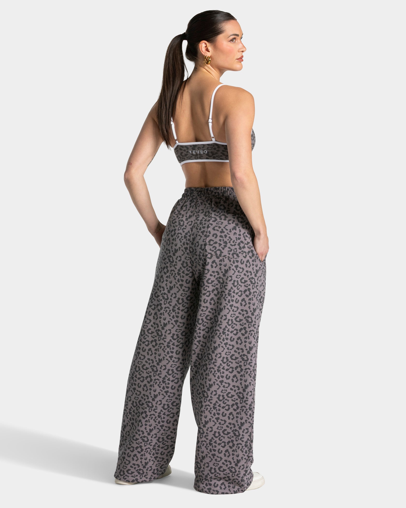 Pantalon de jogging Wide Leg Contrastline « léopard graphite »